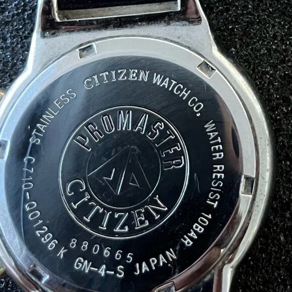 Citizen Promaster diver watch water resistant up to 100 meters - Picture 2 of 4